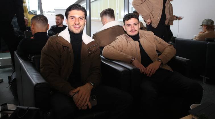 BAU 26.11.2024 Stuttgart Fußball VfB Stuttgart Abflug nach Belgrad, v.l. Leonidas Stergiou, Fabian Rieder
