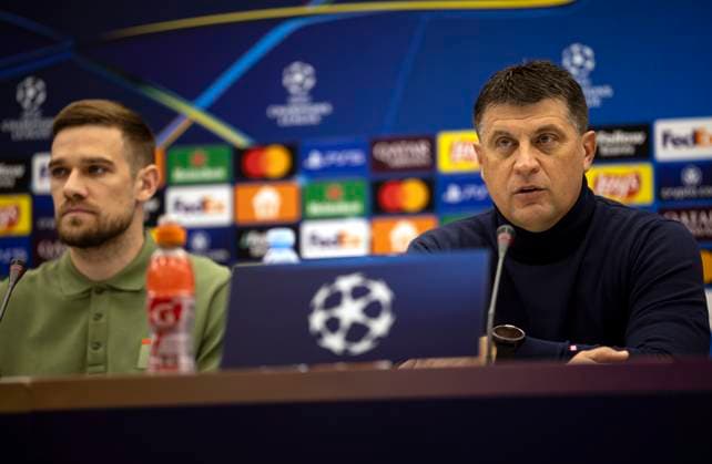 Crvena Zvezda v FC Barcelona, Barca - UEFA Champions League Timi Elsnik (L) and Head coach Vladan Milojevic of FK Crvena Zvezda during the press conference, PK, Pressekonferenz ahead the UEFA Champions League match Season 2024 2025 match between Crvena Zvezda and FC Stuttgart at stadium Rajko Mitic on November 26, 2024 in Belgrade, Serbia. Beograd Serbia Copyright: xSrdjanxStevanovicx x