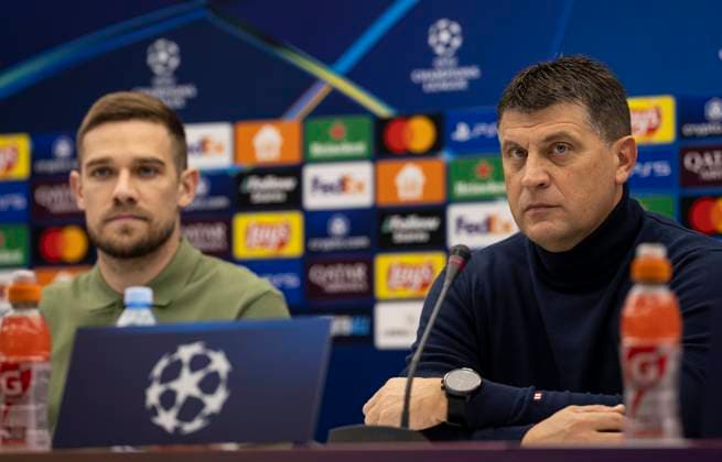 Crvena Zvezda v FC Barcelona, Barca - UEFA Champions League Timi Elsnik (L) and Head coach Vladan Milojevic of FK Crvena Zvezda during the press conference, PK, Pressekonferenz ahead the UEFA Champions League match Season 2024 2025 match between Crvena Zvezda and FC Stuttgart at stadium Rajko Mitic on November 26, 2024 in Belgrade, Serbia. Beograd Serbia Copyright: xSrdjanxStevanovicx x