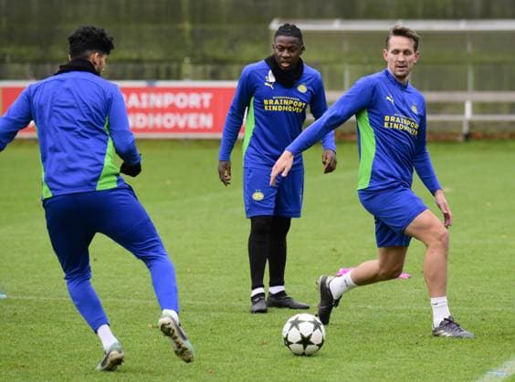 EINDHOVEN - Luuk de Jong, Ricardo Pepi, Johan Bakayoko of PSV during a training session ahead of tomorrow s Champions League match against Shachtar Donetsk. ANP OLAF KRAAK xVIxANPxSportx xxANPxIVx 514325136 originalFilename: 514325136.jpg