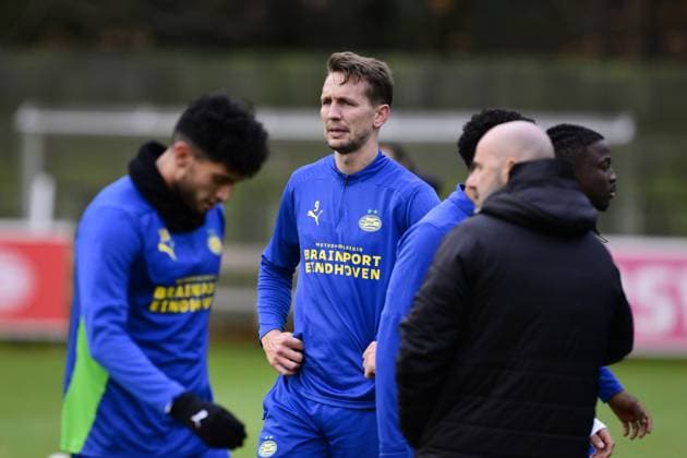 EINDHOVEN - Ricardo Pepi, PSV s Luuk de Jong during a training session ahead of tomorrow s Champions League match against Shachtar Donetsk. ANP OLAF CRACK xVIxANPxSportx xxANPxIVx 514326241 originalFilename: 514326241.jpg