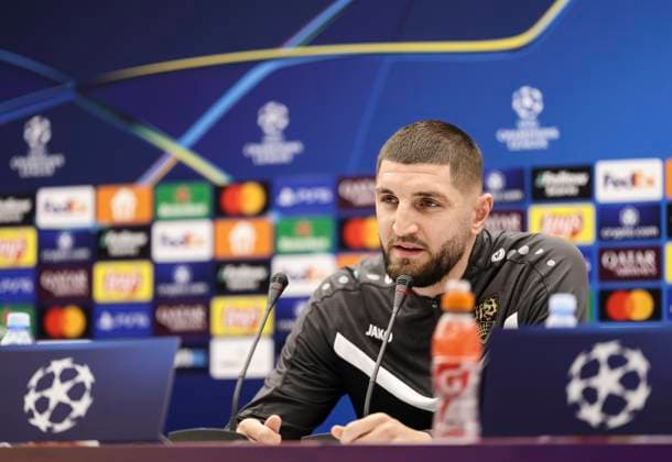 Crvena Zvezda v FC Barcelona, Barca - UEFA Champions League Jeff Chabot of FC Stuttgart during the press conference, PK, Pressekonferenz ahead the UEFA Champions League match Season 2024 2025 match between Crvena Zvezda and FC Stuttgart at stadium Rajko Mitic on November 26, 2024 in Belgrade, Serbia. Beograd Serbia Copyright: xSrdjanxStevanovicx x