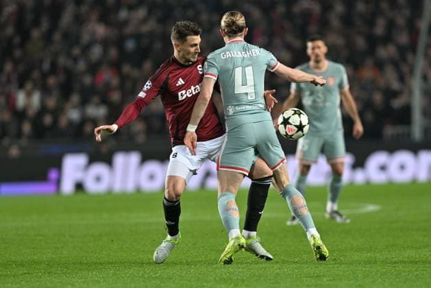 Conor Gallagher of Atletico, right, in action during the football Champions League 5th round match Sparta Praha vs Atletico Madrid in Prague, Czech Republic, November 26, 2024. (CTKxPhoto MichaelaxRihova) CTKPhotoP2024112606812  CTKPhotoP2024112606812