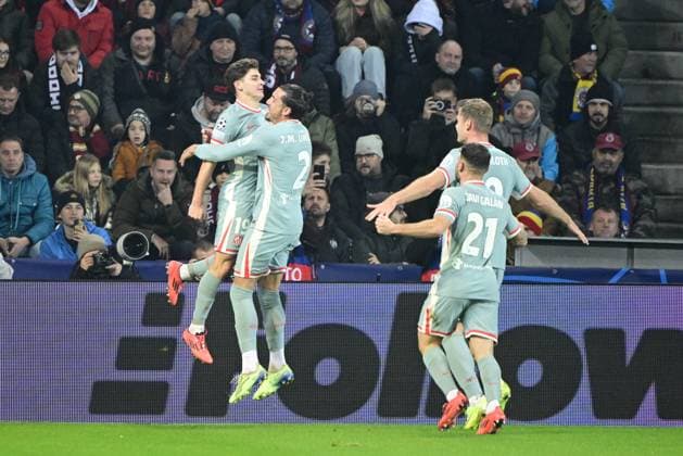 Julian Alvarez of Atletico, left, celebrates a goal with his teammates during the football Champions League 5th round match Sparta Praha vs Atletico Madrid in Prague, Czech Republic, November 26, 2024. (CTKxPhoto RomanxVondrous) CTKPhotoP2024112606869  CTKPhotoP2024112606869