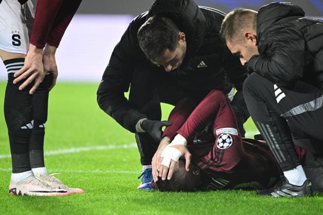 Injured Lukas Haraslin of Sparta during the football Champions League 5th round match Sparta Praha vs Atletico Madrid in Prague, Czech Republic, November 26, 2024. (CTKxPhoto RomanxVondrous) CTKPhotoP2024112607011  CTKPhotoP2024112607011