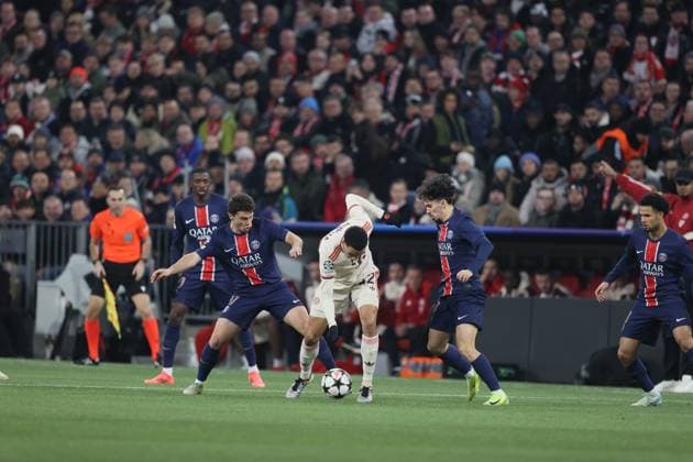Spielszene. Fussball, Muenchen - Paris. Fußball Championsleague, FC Bayern München - Paris Saint-Germain, 5.Spieltag, Saison 2024-2025, 26.11.2024, in Muenchen, A L L I A N Z A R E N A, Deutschland. Quelle Copyright Credit : Oryk HAIST