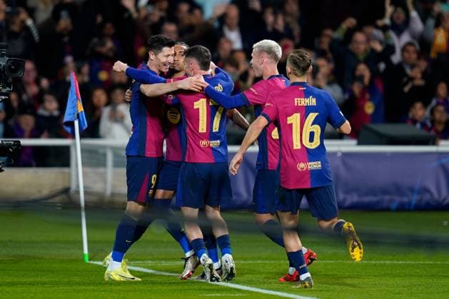 Robert Lewandowski of FC Barcelona, Barca celebrates the 1-0 FC Barcelona v Stade Brestois, UEFA Champions League match, date 5. Football, Lluis Companys Stadium, Barcelona, Spain - 26 Nov 2024 Editorial use only  Copyright: xBaguxBlanco Pressinphoto Shutterstockx 14945346q