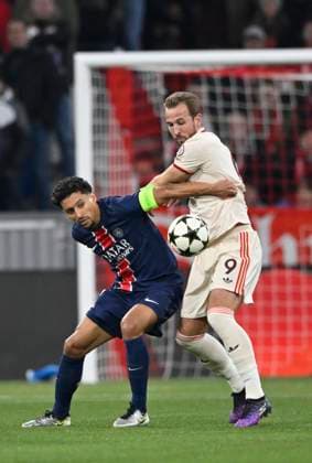 Zweikampf, Aktion Harry Kane FC Bayern Muenchen FCB (09) gegen Marquinhos FC Paris Saint-Germain PSG (05) FC Bayern Muenchen FCB vs Paris Saint-Germain PSG Spieltag 5 26.11.2024 DFL REGULATIONS PROHIBIT ANY USE OF PHOTOGRAPHS AS IMAGE SEQUENCES AND OR QUASI-VIDEO FC Bayern Muenchen FCB vs Paris Saint-Germain PSG