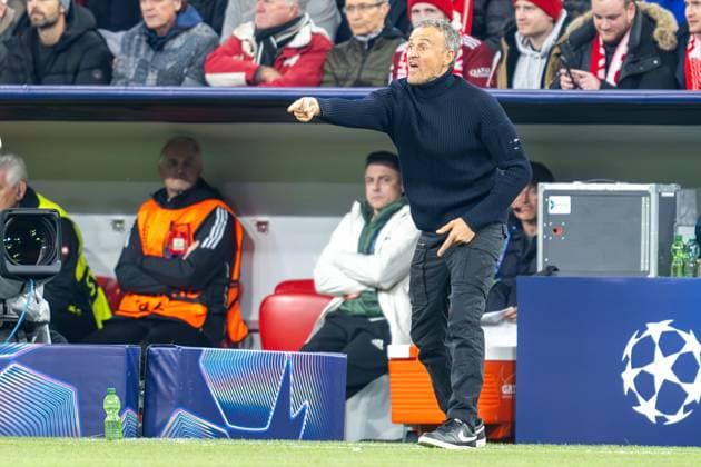 Trainer Luis Enrique (Paris Saint-Germain), FC Bayern Muenchen vs. Paris Saint-Germain, Fussball, UEFA Champions League, 5. Spieltag, 26.11.2024 DFB regulations prohibit any use of photographs as image sequences and or quasi-video Muenchen Bayern Deutschland