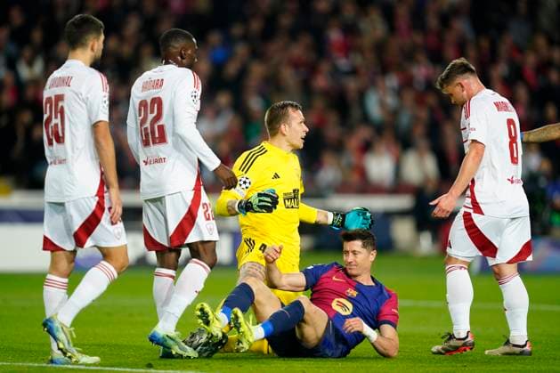 ESP: FC Barcelona, Barca v Stade Brestois. UEFA Champions League. Date 5 Robert Lewandowski of FC Barcelona penalty during the UEFA Champions League match, date 5 between FC Barcelona and Stade Brestois played at Lluis Companys Stadium on November 26, 2024 in Barcelona, Spain. kpng Copyright: xSergioxRuizx xImagox PS_241126_BAR_BRE_009