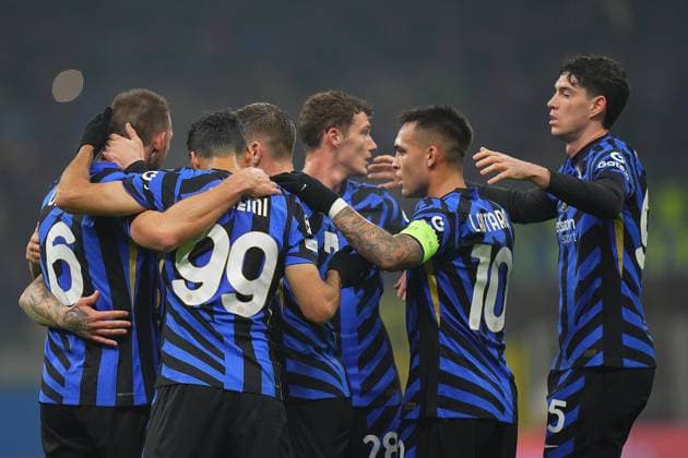 Inter Milan s Stefan de Vrij celebrates after scoring 1-0 during the Uefa Champions League soccer match between Inter and Leipzig at the San Siro Stadium in Milan, north Italy - Tuesday , November 26 , 2024. - Soccer .  Copyright: xSpada LaPressex
