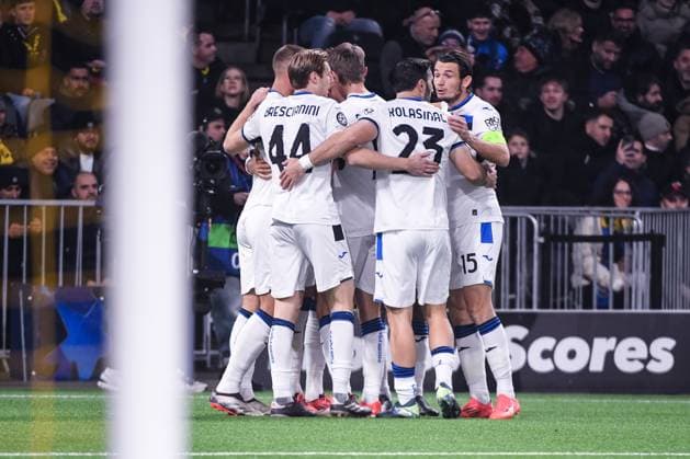 BERN, SWITZERLAND - NOVEMBER 26: Mateo Retegui of Atalanta celebrates his goal with team during the UEFA Champions League 2024 25 League Phase MD5 match between BSC Young Boys and Atalanta BC at Stadion Wankdorf on November 26, 2024 in Bern, Switzerland. Bern Stadion Wankdorf Bern Switzerland Copyright: xJustPictures.ch ManuelxWinterbergerx jp-en-EuSpIm-JP4_MAN_YB_Atalanta_26Nov2024_BE_01198