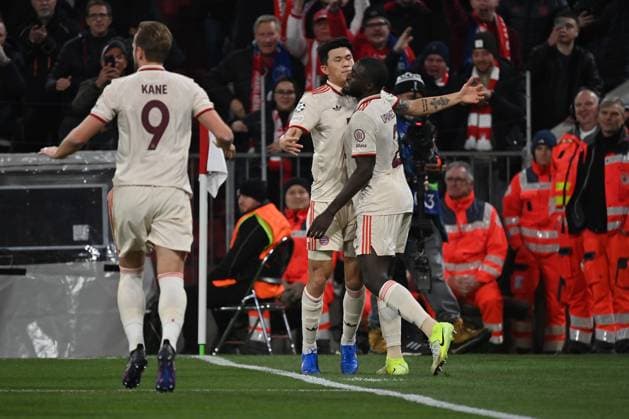26.11.2024, xjrdrx, Fussball UEFA Champions League, FC Bayern Muenchen - Paris St.Germain emspor, v.l. Torjubel nach dem Tor zum celebrating the goal celebrate 1:0 durch Min-jae Kim (FC Bayern Muenchen) (DFL DFB REGULATIONS PROHIBIT ANY USE OF PHOTOGRAPHS as IMAGE SEQUENCES and or QUASI-VIDEO) Muenchen