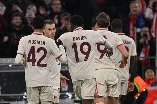 26.11.2024, xjrdrx, Fussball UEFA Champions League, FC Bayern Muenchen - Paris St.Germain emspor, v.l. Torjubel nach dem Tor zum celebrating the goal celebrate 1:0 durch Min-jae Kim (FC Bayern Muenchen) (DFL DFB REGULATIONS PROHIBIT ANY USE OF PHOTOGRAPHS as IMAGE SEQUENCES and or QUASI-VIDEO) Muenchen
