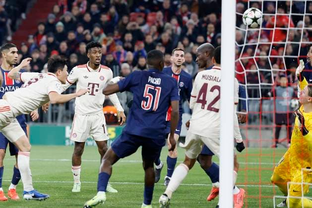 Bild v.l.: Min-jae Kim (FC Bayern Muenchen, 3), Goal scored, erzielt das Tor zum 1:0, celebrate the goal 26.11.2024, Fussball, UEFA Champions League, Bayern Muenchen - Paris St. Germain, GER, Muenchen, Allianz Arena, DFL REGULATIONS PROHIBIT ANY USE OF PHOTOGRAPHS AS IMAGE SEQUENCES AND OR QUASI-VIDEO. Copyright: HMBxMedia xHeikoxBecker