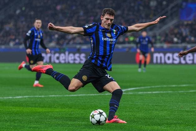 CALCIO - UEFA Champions League - Inter - FC Internazionale vs RB Leipzig Benjamin Pavard of FC Internazionale seen in action during UEFA Champions League 2024 25 League Phase - Matchday5 football match between FC Internazionale and RB Leipzig at San Siro Stadium Milan Italy  Copyright: xIPAxSport ABACAx