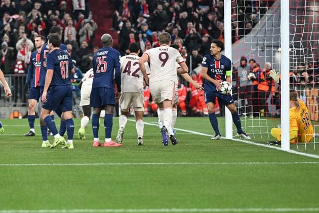 26.11.2024, xjrdrx, Fussball UEFA Champions League, FC Bayern Muenchen - Paris St.Germain emspor, v.l. Min-jae Kim (FC Bayern Muenchen) erzielt das Tor zum scores the goal 1:0 (DFL DFB REGULATIONS PROHIBIT ANY USE OF PHOTOGRAPHS as IMAGE SEQUENCES and or QUASI-VIDEO) Muenchen