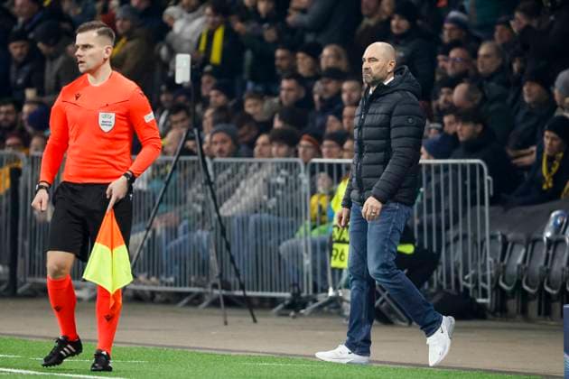 Joël Magnin, Joel Magnin (BSC Young Boys, Trainer) , Fussball, UEFA Champions League, 5. Spieltag, 2024 2025, Young Boys Bern vs. Atalanta Bergamo, 26.11.2024, Stadion Wankdorf, Bern, Schweiz Bern Stadion Wankdorf Kanton Bern Schweiz Copyright: xGrantxHubbsx