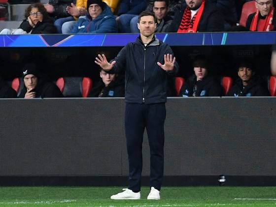 Trainer Xabi Alonso (Bayer 04 Leverkusen) gestikuliert, gestik waehrend des Spiels der UEFA Champions League 2024 25 Ligen-Phase 5. Spieltag zwischen Bayer 04 Leverkusen und FC Salzburg, BayArena am 26. November 2024 in Leverkusen, Deutschland. (Foto von Ralf Treese DeFodi Images) +++ Trainer Xabi Alonso (Bayer 04 Leverkusen) gestikuliert, gestik during the UEFA Champions League 2024 25 League Phase MD5 match between Bayer 04 Leverkusen and FC Salzburg at BayArena on November 26, 2024 in Leverkusen, Germany. Defodi-521_LEVSAL20241126_019