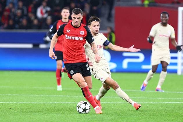 Granit Xhaka 34 (Bayer 04 Leverkusen) Bayer 04 Leverkusen vs. FC Salzburg, Fussball, UEFA Champions League, 5. Spieltag, 26.11.2024 Foto: kolbert-press Ant Palmer BayArena NRW Deutschland