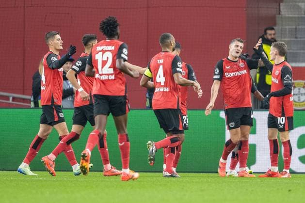 26.11.2024, Fussball: UEFA Champions League, Saison 2024 2025, Spieltag 05, Bayer 04 Leverkusen - FC Salzburg in der BayArena in Leverkusen. Die Leverkusener Spieler bejubeln das Tor zum 3:0 durch Florian Wirtz (Bayer 04 Leverkusen, 10). Foto: Kirchner-Media TH Copyright: xKirchner-Media THx