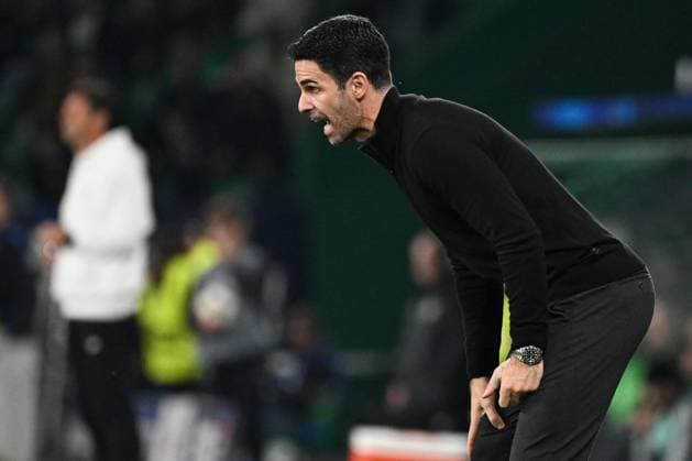 Arsenal head coach Mikel Arteta gives instructions from the technical area Sporting Lisbon v Arsenal, UEFA Champions League, Group Stage, Football, Estadio Jose Alvalade, Lisbon, Portugal - 26 Nov 2024 EDITORIAL USE ONLY No use with unauthorised audio, video, data, fixture lists, club league logos or live services. Online in-match use limited to 120 images, no video emulation. No use in betting, games or single club league player publications.  Copyright: xZedxJameson Shutterstockx 14940177dj