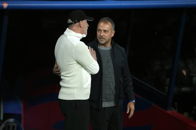 FC Barcelona, Barca v STADE BRESTOIS OLIMPIC STADIUM LLUIS COMPANYS. MONTJUIC,BARCELONA. NOVEMBER 26,2024 FC BARCELONA vs Stade Brestois November 26,2024 Eric Roy head coach of Stade Brestois (left) and Hansi Flick head coach of FC Barcelona during the UEFA Champions League 2024 25 League Phase match between FC Barcelona and Stade Brestois at Olimpic Stadium Lluis Companys of MontjuÃ¯c in Barcelona, Spain. Barcelona ESP Copyright: xS.xRosx
