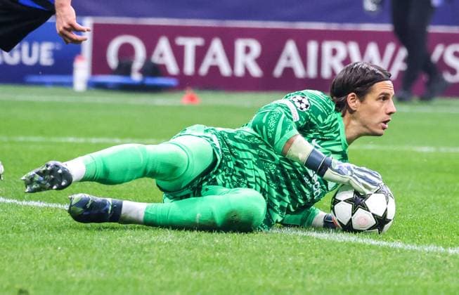 November 27, 2024, Milano, Milano, ITALIA: During the Champions League match 26 11 2024 Football match between FC International Milan vs LB Lipsia at the San Siro stadium Milan.In the photo: Benjamin Sesko of RB Lipsia - Mehdi Taremi of internazionale Milano FC Yann Sommer of internazionale Milano FC Milano ITALIA - ZUMAs236 20241127_aap_s236_004 Copyright: xFabioxSassox