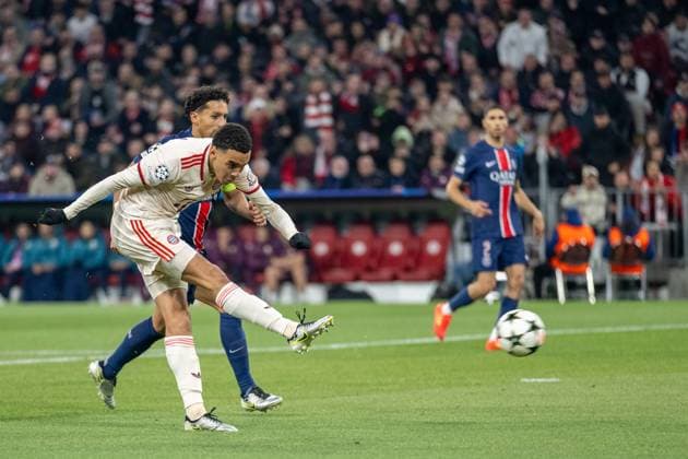 Jamal Musiala 42 (FC Bayern Muenchen), FC Bayern Muenchen vs. Paris Saint-Germain, Fussball, UEFA Champions League, 5. Spieltag, 26.11.2024 DFB regulations prohibit any use of photographs as image sequences and or quasi-video Muenchen Bayern Deutschland