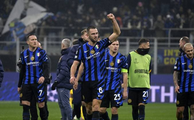 Foto IPP Paolo Bona Milano 26 11 2024 UEFA Champions League di Calcio stagione 2024 2025 partita Inter-Lipsia Nella foto l™esultanza dei giocatori dell™Inter dopo la vittoria Italy Photo Press Worldwide Copyright italy  Copyright: xR4924_italyphotopressx