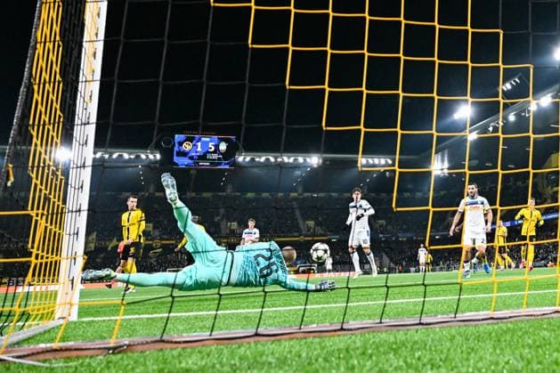26 11 2024, Bern, Stadion Wankdorf, UEFA Champions League: Young Boys - Atalanta, 26 David von Ballmoos (Young Boys) in action Bern Stadion Wankdorf Bern Switzerland Copyright: xJustPictures.ch KjetilxWaberx jp-en-KjWa-SF_241126_91379