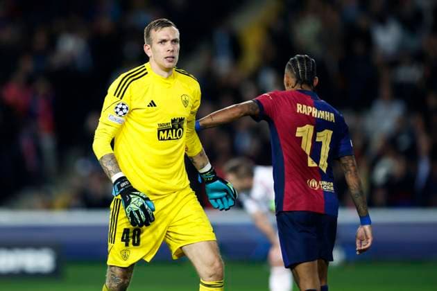 Marco Bizot (Brestois), Raphinha (Barcelona), NOVEMBER 26, 2024 - Football Soccer : UEFA Champions League match between FC Barcelona, Barca 3-0 Stade Brestois at the Estadi Olimpic Lluis Companys in Barcelona, Spain. Noxthirdxpartyxsales  (274528529)