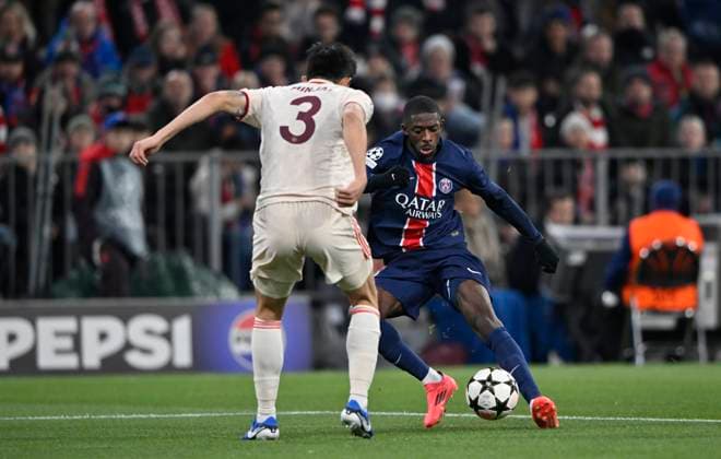 Zweikampf, Aktion Min-jae Kim FC Bayern Muenchen FCB (03) gegen Ousmane Dembele FC Paris Saint-Germain PSG (10) FC Bayern Muenchen FCB vs Paris Saint-Germain PSG Spieltag 5 26.11.2024 DFL REGULATIONS PROHIBIT ANY USE OF PHOTOGRAPHS AS IMAGE SEQUENCES AND OR QUASI-VIDEO FC Bayern Muenchen FCB vs Paris Saint-Germain PSG