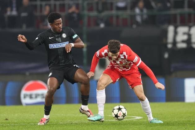 SOCCER - UEFA CL, Sturm vs Girona KLAGENFURT,AUSTRIA,27.NOV.24 - SOCCER - UEFA Champions League, SK Sturm Graz vs Girona FC. Image shows Tochi Chukwuani (Sturm) and Ladislav Krejci (Girona).  GEPAxpictures xChrisxBauer