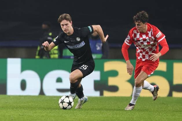 SOCCER - UEFA CL, Sturm vs Girona KLAGENFURT,AUSTRIA,27.NOV.24 - SOCCER - UEFA Champions League, SK Sturm Graz vs Girona FC. Image shows William Boeving (Sturm) and Alejandro Frances (Girona).  GEPAxpictures xChrisxBauer