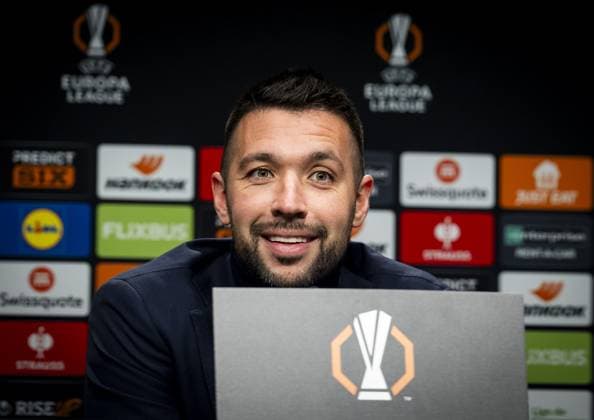 SAN SEBASTIAN - Ajax coach Francesco Farioli during the press conference, PK, Pressekonferenz in the press room of the Reale Arena (Estadio Anoeta) prior to Ajax s Europa League match against Real Sociedad. ANP TOBIAS KLEUVER xVIxANPxSportx xxANPxIVx 514399997 originalFilename: 514399997.jpg