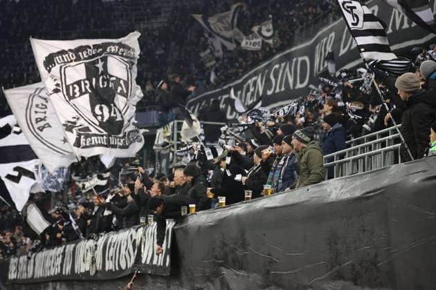 SOCCER - UEFA CL, Sturm vs Girona KLAGENFURT,AUSTRIA,27.NOV.24 - SOCCER - UEFA Champions League, SK Sturm Graz vs Girona FC. Image shows fans (Sturm).  GEPAxpictures xChrisxBauer