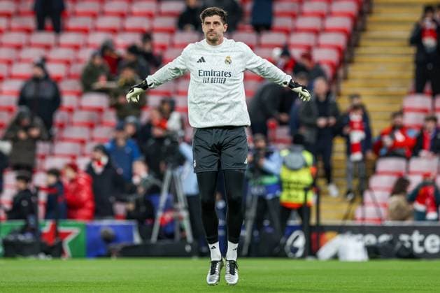 UEFA Champions League, League Phase MD5 Liverpool v Real Madrid Thibaut Courtois of Real Madrid warms up prior to the UEFA Champions League, League Phase MD5 Liverpool v Real Madrid at Anfield, Liverpool, United Kingdom, 27th November 2024 (Photo by Mark Cosgrove News Images) Liverpool Anfield Merseyside United Kingdom Copyright: xMarkxCosgrove NewsxImagesx