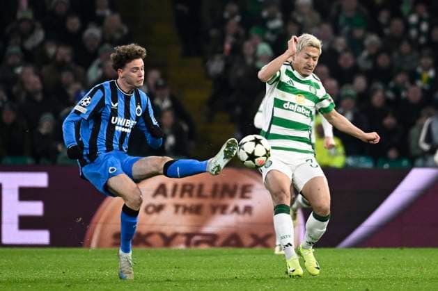 Celtic v Club Brugge - UEFA Champions League GLASGOW, SCOTLAND - NOVEMBER 27 : De Cuyper Maxim midfielder of Club Brugge and Daizen Maeda of Celtic FC during the UEFA Champions League phase matchday 5 between Celtic and Club Brugge on November 27, 2024 in Glasgow, Scotland, 27 11 2024 Glasgow Scotland  Copyright: xPeterxDexVoechtx
