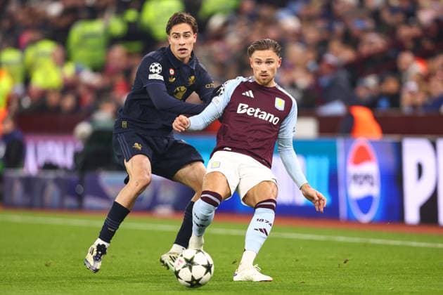 Aston Villa v Juventus 27 November 2024, Aston - UEFA Champions League - League Phase - Aston Villa v Juventus - Kenan Yildiz of Juventus and Matty Cash of Aston Villa - Photo: Charlotte Wilson Offside. Aston UK Copyright: xCharlottexWilsonx xOffsidexOffside