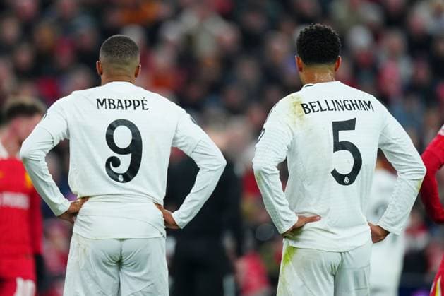 Kylian Mbappà and Jude Bellingham of Real Madrid Liverpool v Real Madrid, UEFA Champions League, Group Stage, Football, Anfield, Liverpool, UK - 27 Nov 2024 EDITORIAL USE ONLY No use with unauthorised audio, video, data, fixture lists, club league logos or live services. Online in-match use limited to 120 images, no video emulation. No use in betting, games or single club league player publications. Copyright: xJavierxGarcia Shutterstockx 14945029ae