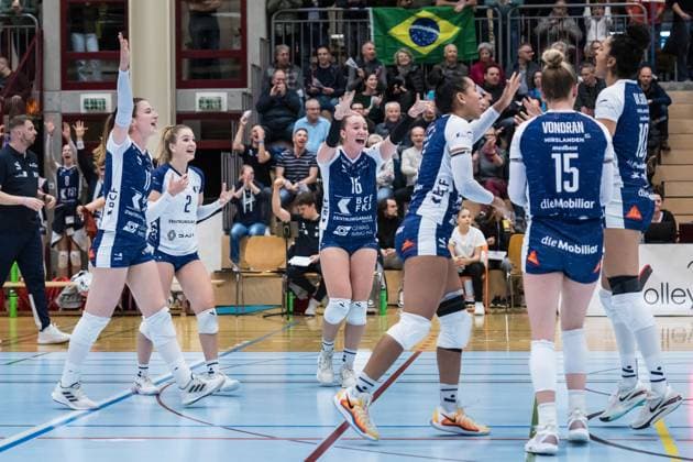 Volleyball CEV Challenge League: Volley Duedingen vs SC Potsdam; Duedingen , 27.11.2024 Sarina Wieland (Volley Duedingen 11), Noemi Portmann (Volley Duedingen 2), Diana Sacher (Volley Duedingen 16), Jaqueline Firmino (Volley Duedingen 9), Josie Vondran (Volley Duedingen 15) Volleyball CEV Challenge League: Volley Duedingen vs SC Potsdam in Duedingen , 27.11.2024 Copyright: xBEAUTIFULxSPORTS OlafxRellischx