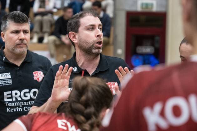 Volleyball CEV Challenge League: Volley Duedingen vs SC Potsdam; Duedingen , 27.11.2024 Riccardo Boieri (Headcoach SC Potsdam) Volleyball CEV Challenge League: Volley Duedingen vs SC Potsdam in Duedingen , 27.11.2024 Copyright: xBEAUTIFULxSPORTS OlafxRellischx