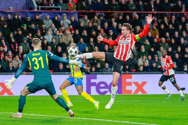 EINDHOVEN, 27-11-2024, Philips Stadium, UEFA Champions League season 2024 25, match between PSV and Sjachtar Donetsk, PSV player Luuk de Jong PSV - Sjachtar Donetsk  x26839393x Copyright: