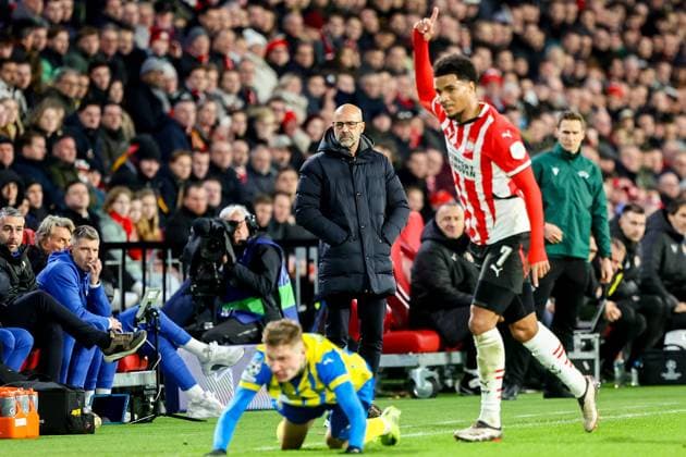 EINDHOVEN, 27-11-2024, Philips Stadium, UEFA Champions League season 2024 25, match between PSV and Sjachtar Donetsk, PSV coach Peter Bosz PSV - Sjachtar Donetsk  x26839406x Copyright: