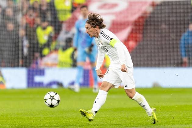 Liverpool v Real Madrid Champions League 27 11 2024. Real Madrid midfielder Luka ModriÄ‡ (10) during the Champions League match between Liverpool and Real Madrid at Anfield, Liverpool, England on 27 November 2024. Editorial use only , Copyright: xIanxStephenx PSI-20885-0009