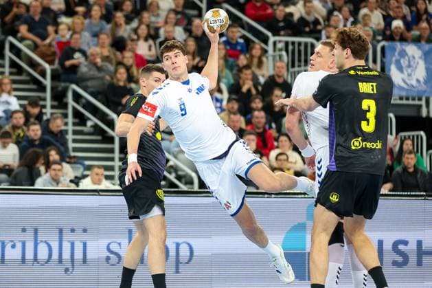 HC Zagreb v HBC Nantes - EHF Champions League Luka Lovre Klarica of HC Zagreb shoots during the EHF Champions League group B round 9 match between HC Zagreb and HBC Nantes at Arena Zagreb on November 27, 2024 in Zagreb, Croatia.  MatijaxHabljak PIXSELL