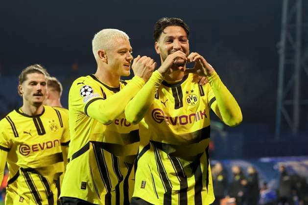 Ramy Bensebaini (Borussia Dortmund) bejubelt seinen Treffer zum 0:2 mit Julian Ryerson (Borussia Dortmund), UEFA Champions League 2024 25 League Phase MD5, GNK Dinamo v Borussia Dortmund, Stadion Maksimir am 27. November 2024 in Zagreb, Kroatien. (Foto von Marco Steinbrenner DeFodi Images) Ramy Bensebaini (Borussia Dortmund) celebrates after scoring his teams second goal with Julian Ryerson (Borussia Dortmund), UEFA Champions League 2024 25 League Phase MD5, GNK Dinamo v Borussia Dortmund, Stadion Maksimir, November 27, 2024 in Zagreb, Croatia. (Photo by Marco Steinbrenner DeFodi Images) Defodi-700_zagreb_bvb_20241127_065