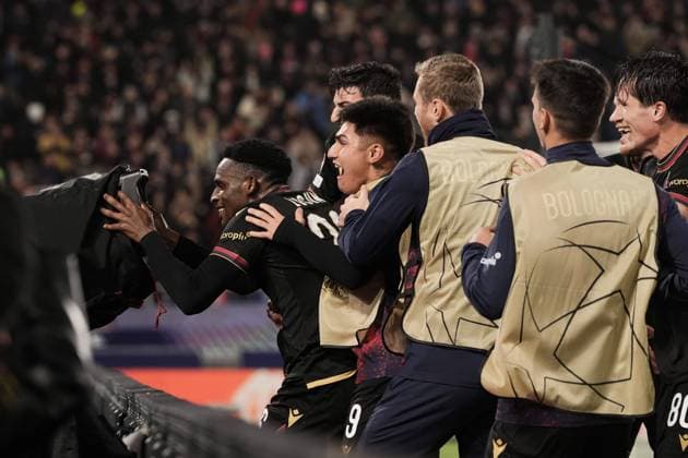 Bologna s Jhon Lucumi celebrates after scoring the 1-1 goal for his team during the Uefa Champions League 2024 2025 soccer match between Bologna and Lille at Renato Dall Ara Stadium - Soccer - Bologna, Italy - Wednesday November 27, 2024  Copyright: xMassimoxPaolone LaPressex