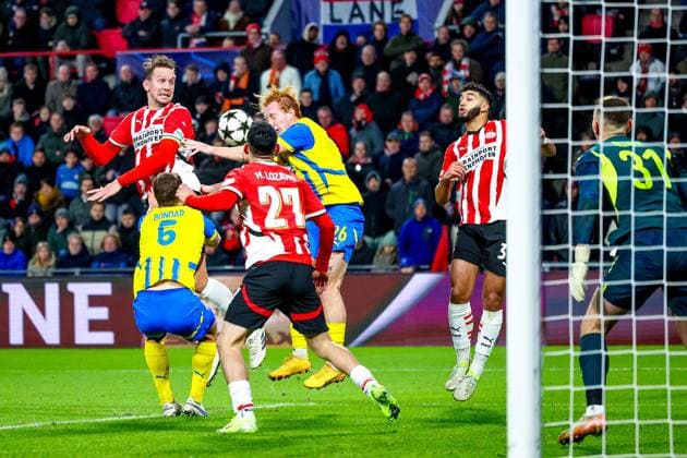 EINDHOVEN, 27-11-2024, Philips Stadium, UEFA Champions League season 2024 25, match between PSV and Sjachtar Donetsk, PSV player Luuk de Jong PSV - Sjachtar Donetsk  x26840018x Copyright:
